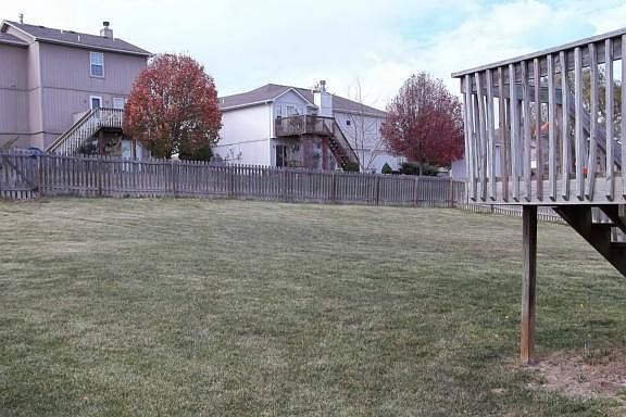 4th image of 712 Foxtail Dr