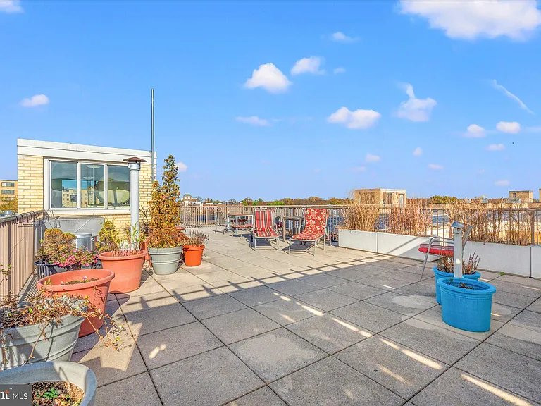 4600 Connecticut Ave NW #215 — Photo 15