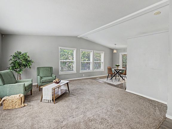 4th image of 436 Barney St