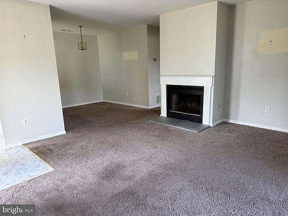 4th image of 547 Cascade Ct