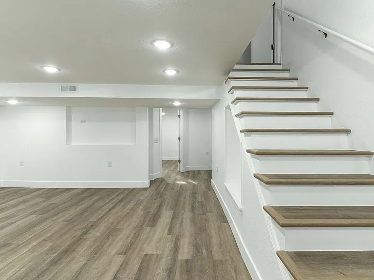 69 Groton Dr — Photo 29