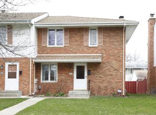 2010 Arkwright St N, Maplewood, MN 55117