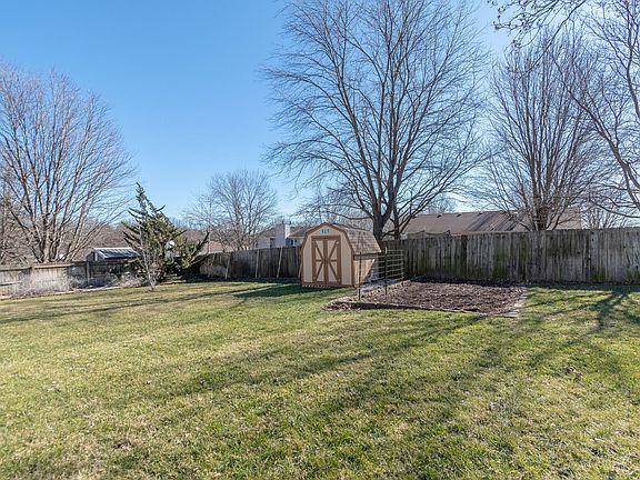 5th image of 8900 Brookside Circle