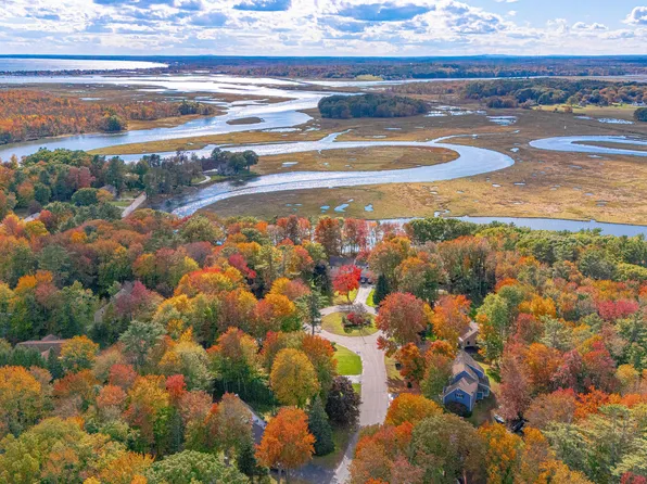 44 Horseshoe Drive, Scarborough, ME 04074