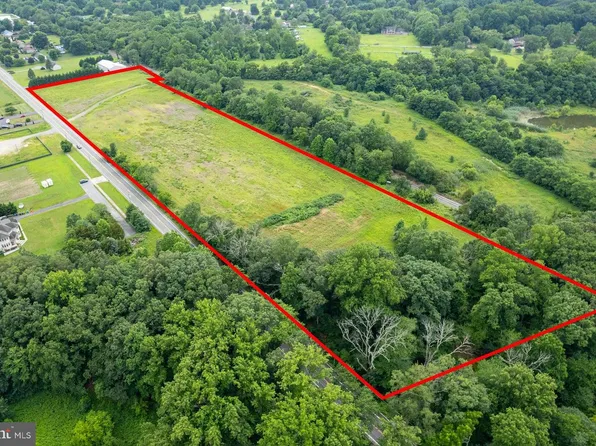 555 Woodstown Rd, Woolwich Township, NJ 08085