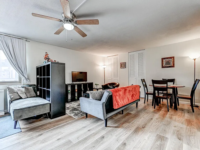 1 E University Pkwy #307 — Photo 15