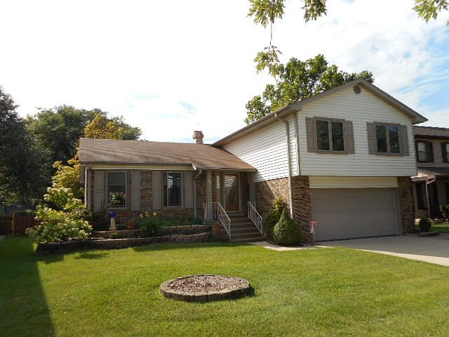 1st image of 828 Long Meadow Dr