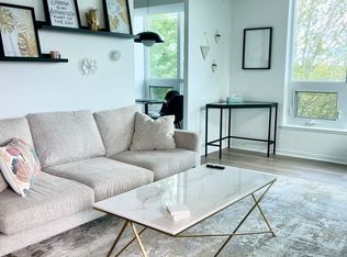 4900 Glen Erin Dr #304, Mississauga, ON L5M 7S2