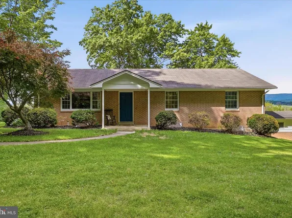 338 Springfield Estates Dr, Rileyville, VA 22650