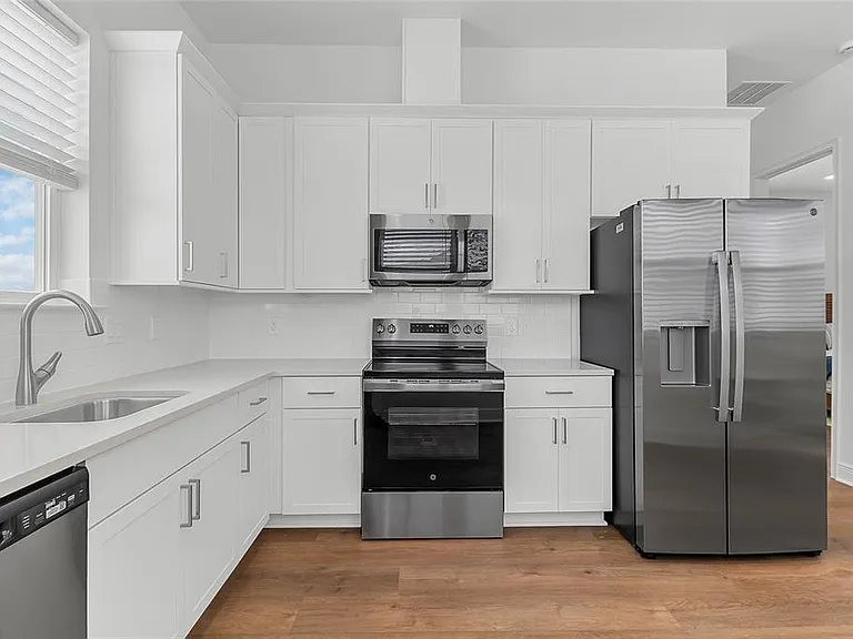 9687 Macbride Dr — Photo 10