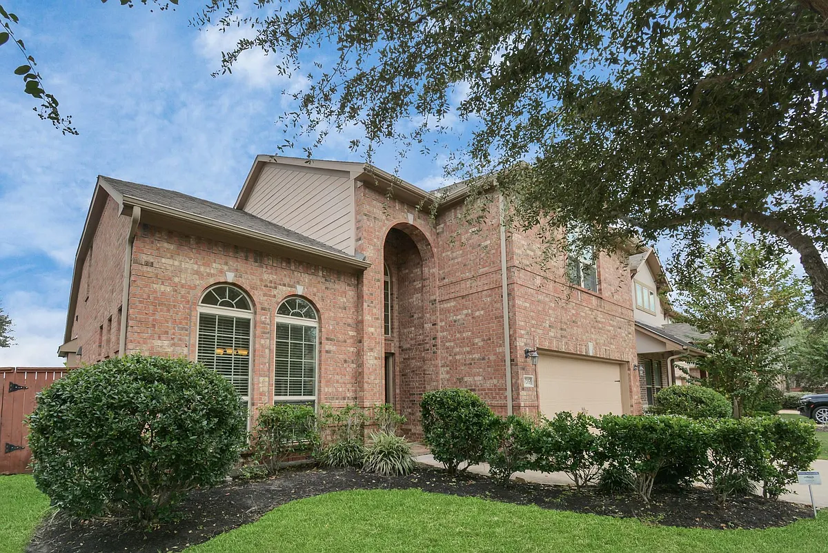 Building Photo - 17510 Woodfalls Ln