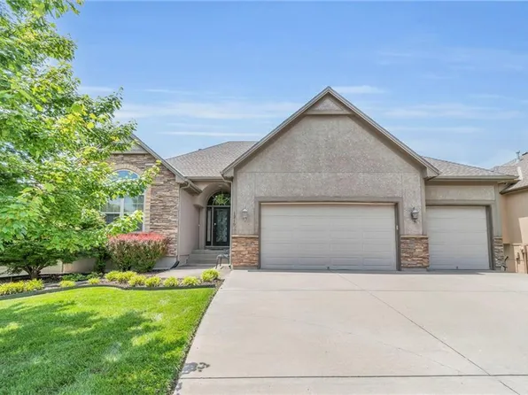 1210 Kettering Ln, Raymore, MO 64083