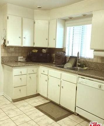 4th image of 2243 Ewing St
