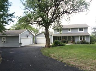 17255 163rd St, Basehor, KS 66007