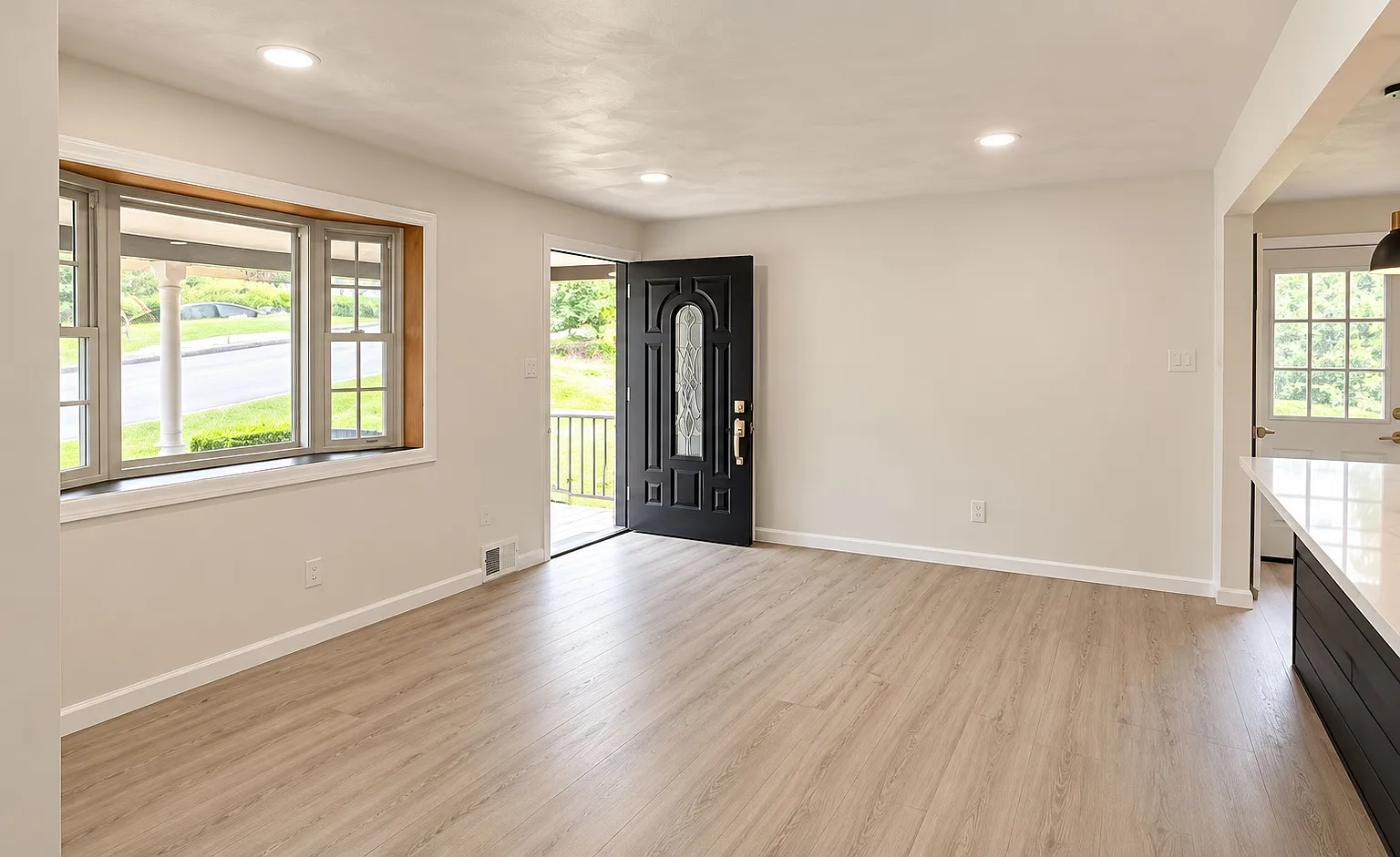 3 bed, 1210 sqft, $1,800 — Photo 4