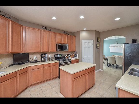 4th image of 4014 Tulip Glen Ct