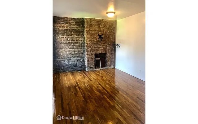 Rented by Douglas Elliman | media 19