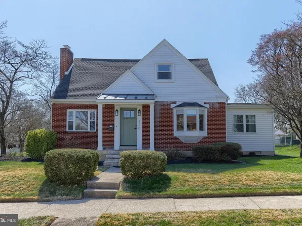 128 W Areba Ave, Hershey, PA 17033