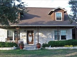 144 County Road 95ccc, Moulton, TX 77975