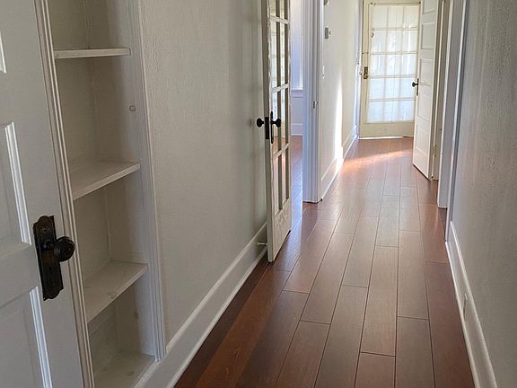 5th image of 4669 1/2 Marlborough Ave