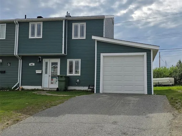 903 Cashin Crescent, Labrador City, NL A2V2X3