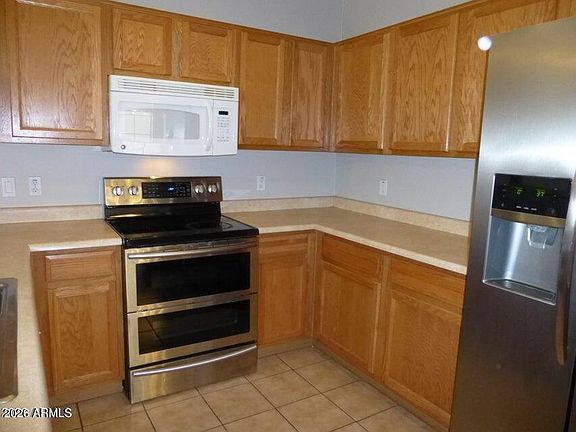 4th image of 2727 N Price Rd Unit 28