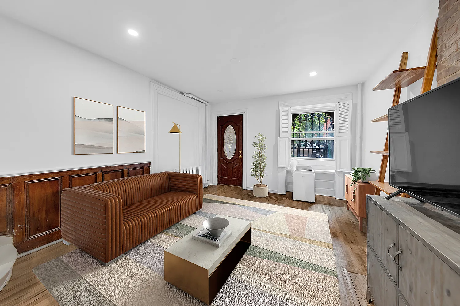 131 South Oxford Street — Photo 1