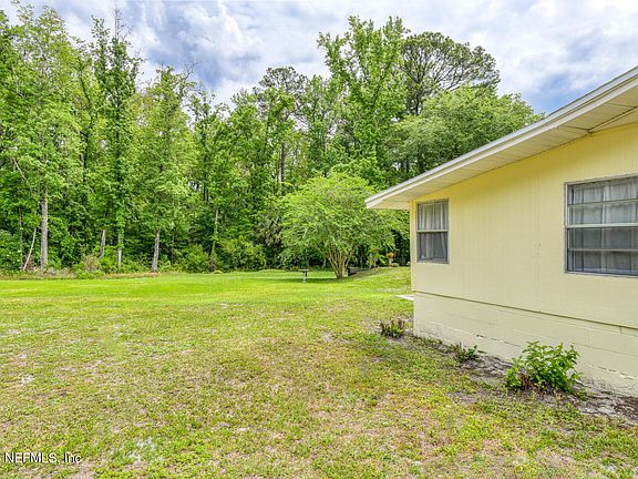 3rd image of 104 HEIDT Lane