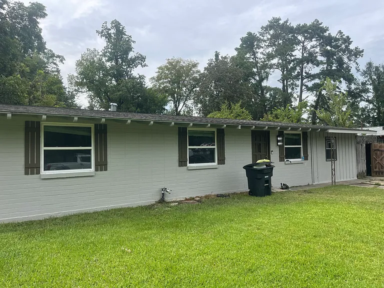 11667 Biscayne Dr — Photo 1