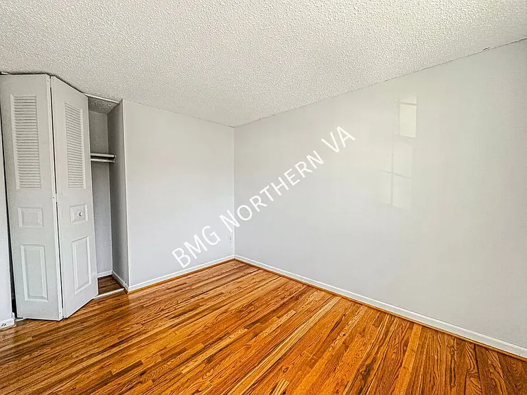 8627 Spring Creek Ct — Photo 23