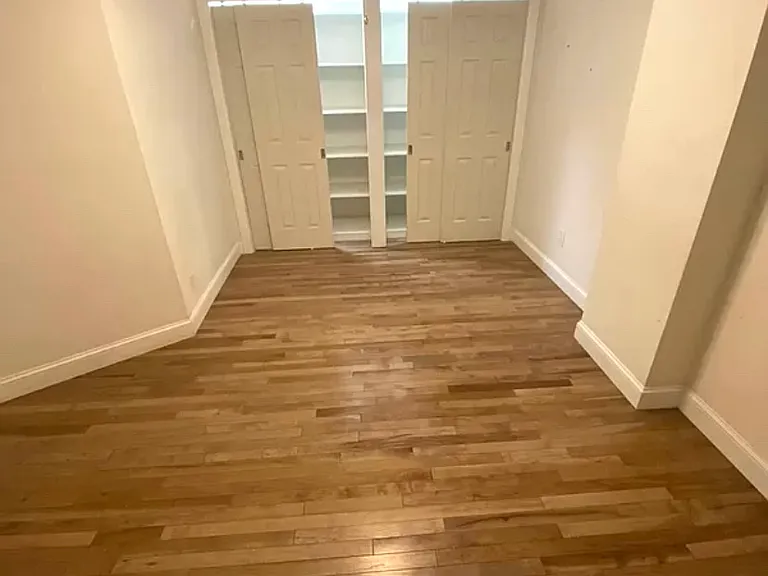 25-26 Hoyt Ave S #2 — Photo 12