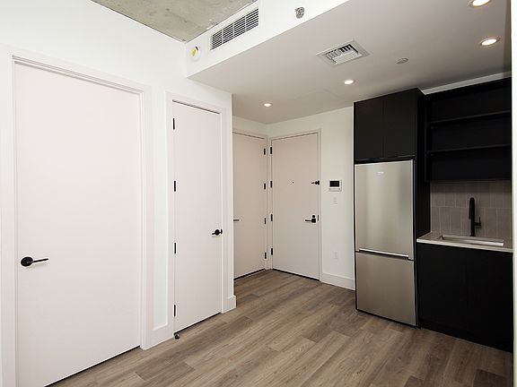 4th image of 20 Prescott Pl APT 2E