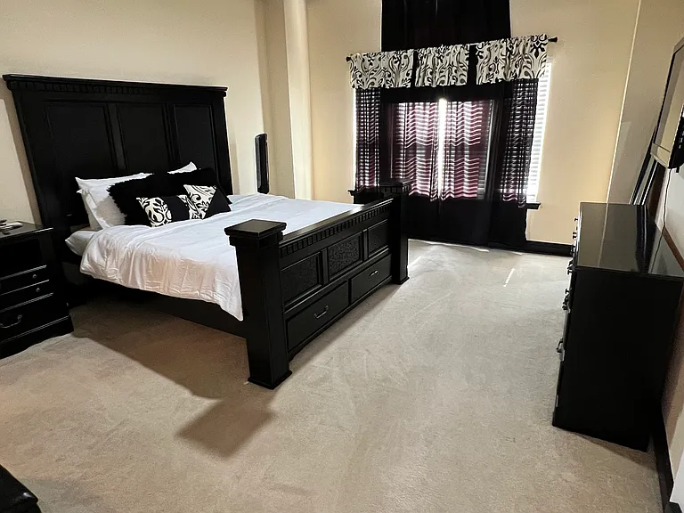 7204 Gentry Rd — Photo 2
