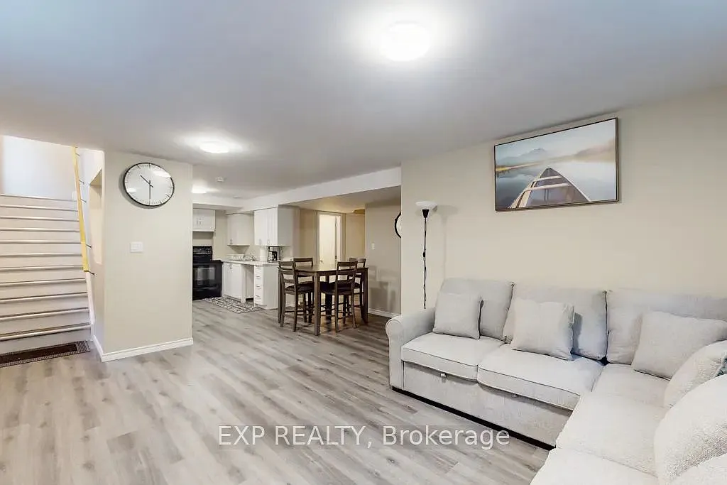 3 bed, $2,300 — Photo 4