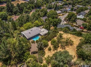 12 Chelton Ct, Orinda, CA 94563