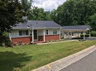 192 California Ave, Oak Ridge, TN 37830