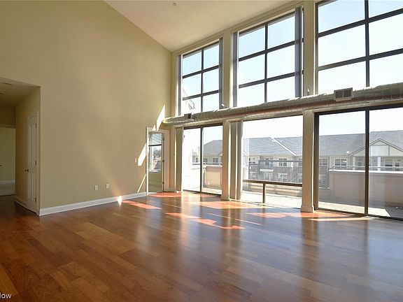 4th image of 16800 Van Aken Blvd APT 411