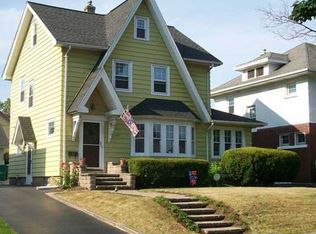 307 Hurstbourne Rd, Irondequoit, NY 14609