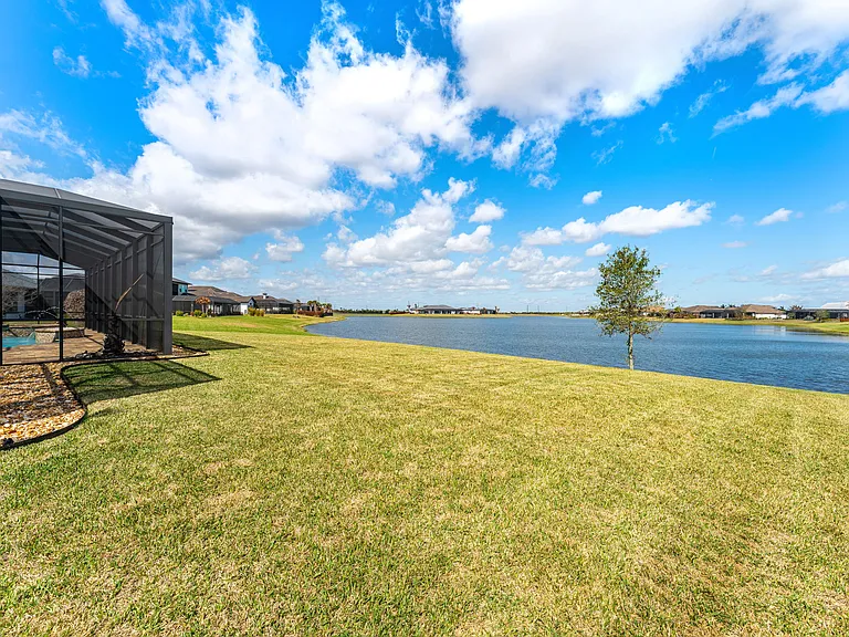 3638 Lake Adelaide Pl — Photo 46