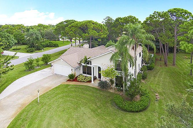 01_aerial_6137 Eagle's Nest Drive