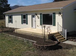 30 Cedar Lake Ct, Strasburg, VA 22657