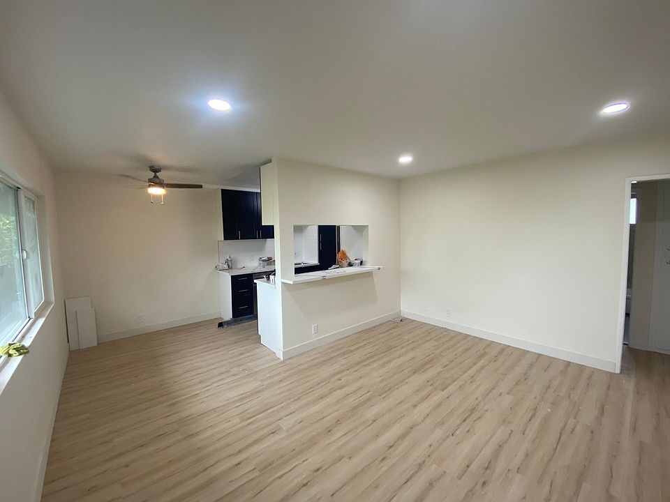 1st image of 1427 Centinela Ave APT 5