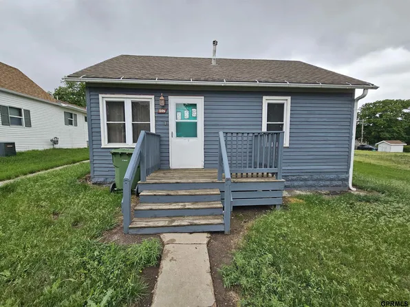 508 E Elm St, Sutton, NE 68979