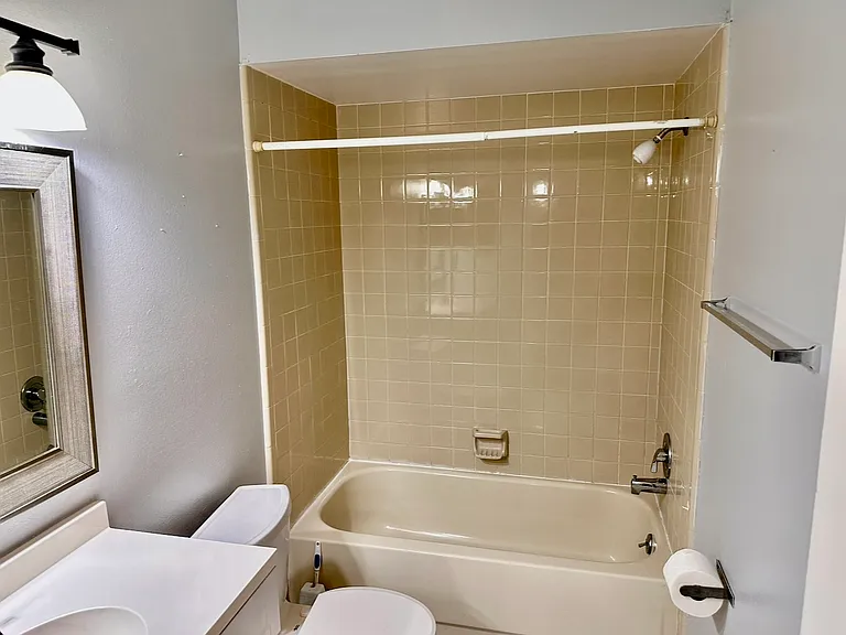 2nd bathroom