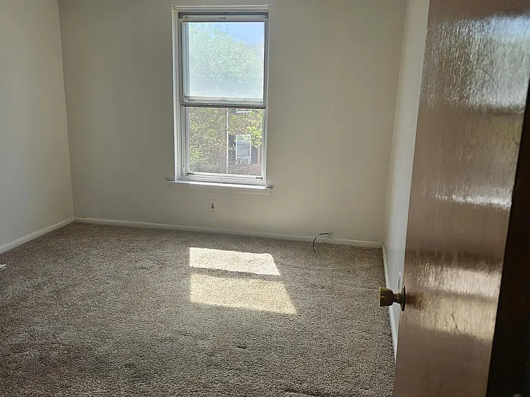 2734 Island Ave #1 — Photo 5