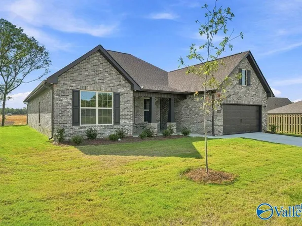 806 Ronnie Dr, Hartselle, AL 35640