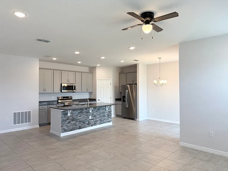 1271 Grassland Ave — Photo 4