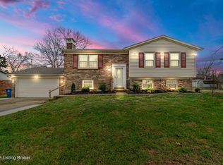 12402 Crosswinds Dr, Middletown, KY 40243