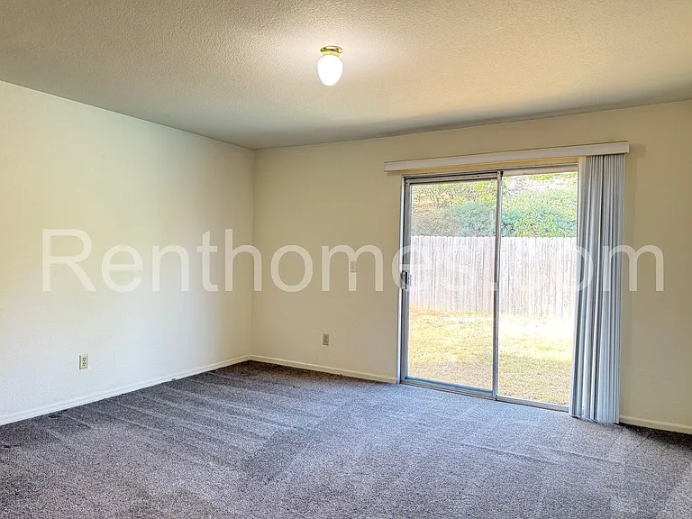 1553 Palomar Dr — Photo 20