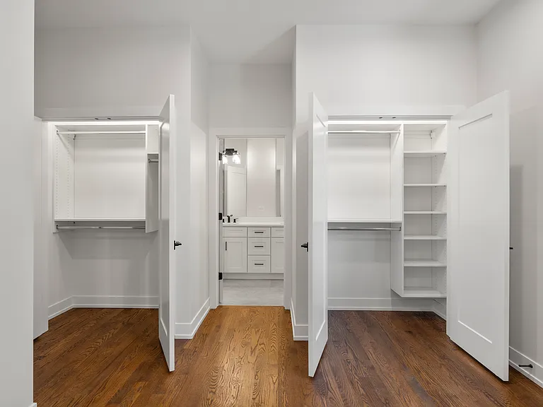420 E 50th Pl #2 — Photo 15